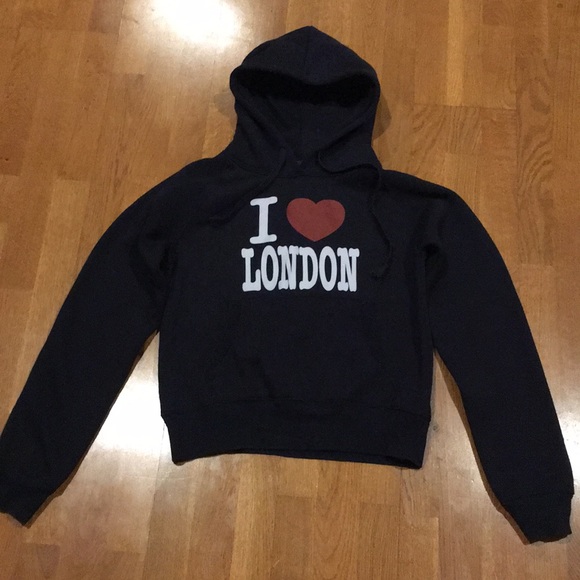Tops - 🌼3/$10 I Heart London Sweatshirt